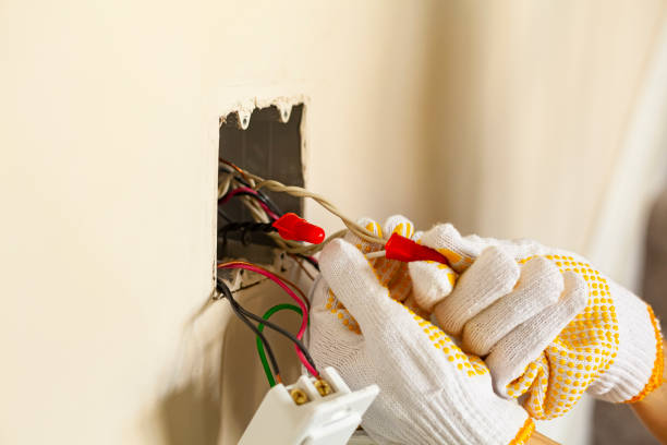 Best Emergency Electrical Repair Services  in Mahomet, IL